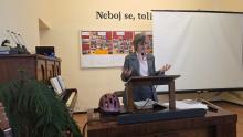 L.Kucová - kazatelka sboru - biblický úvod